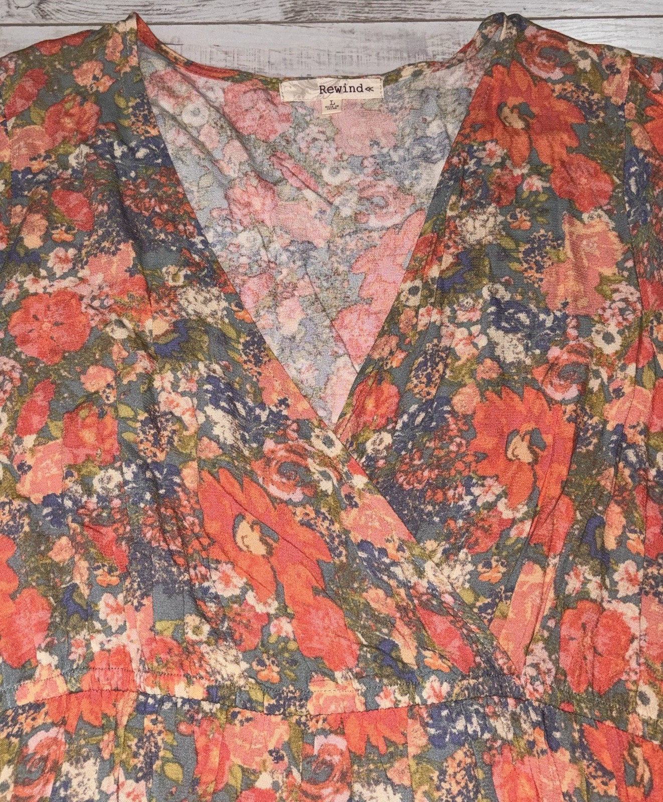 Rewind Short Sleeve V-neck A-line Dress size L large – Floral/Flowers B