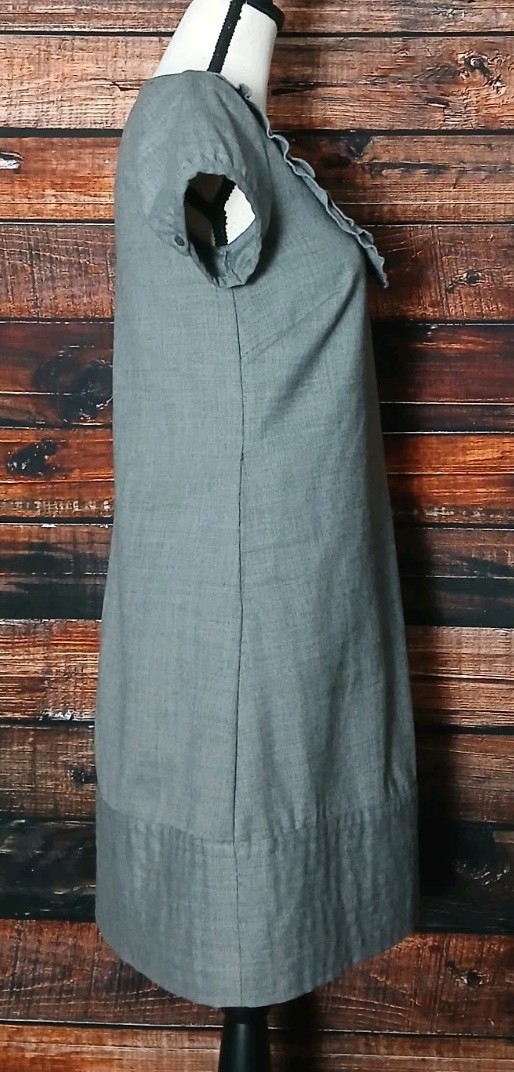 GAP Dress Size 2 Gray Wool Blend Ruffle Neckline Short Sleeve Pockets 2008
