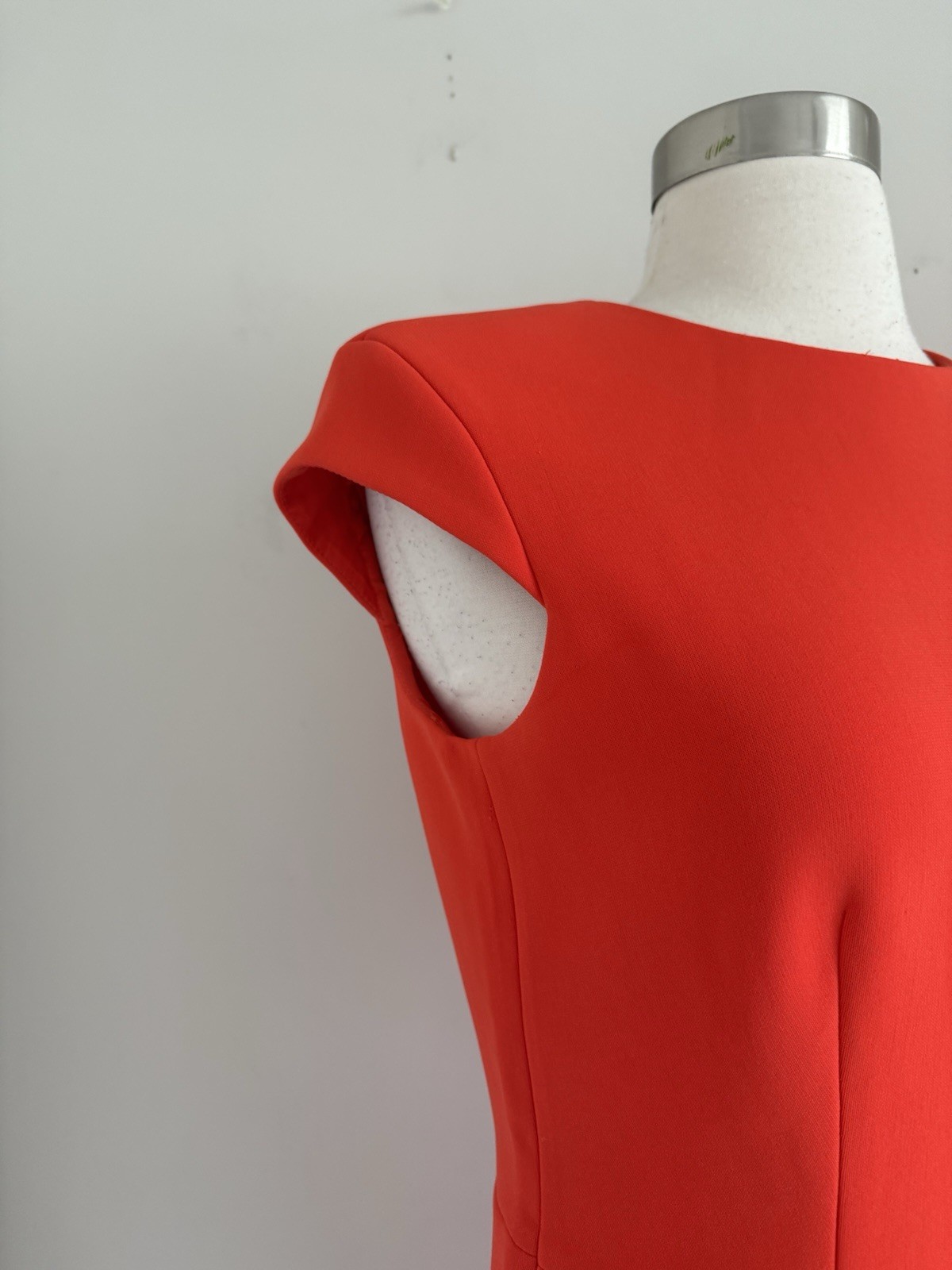 ESCADA ZIP BACK LINED THICK SIDE SLIT DRESS SIZE 34 MADE IN ROMANIA