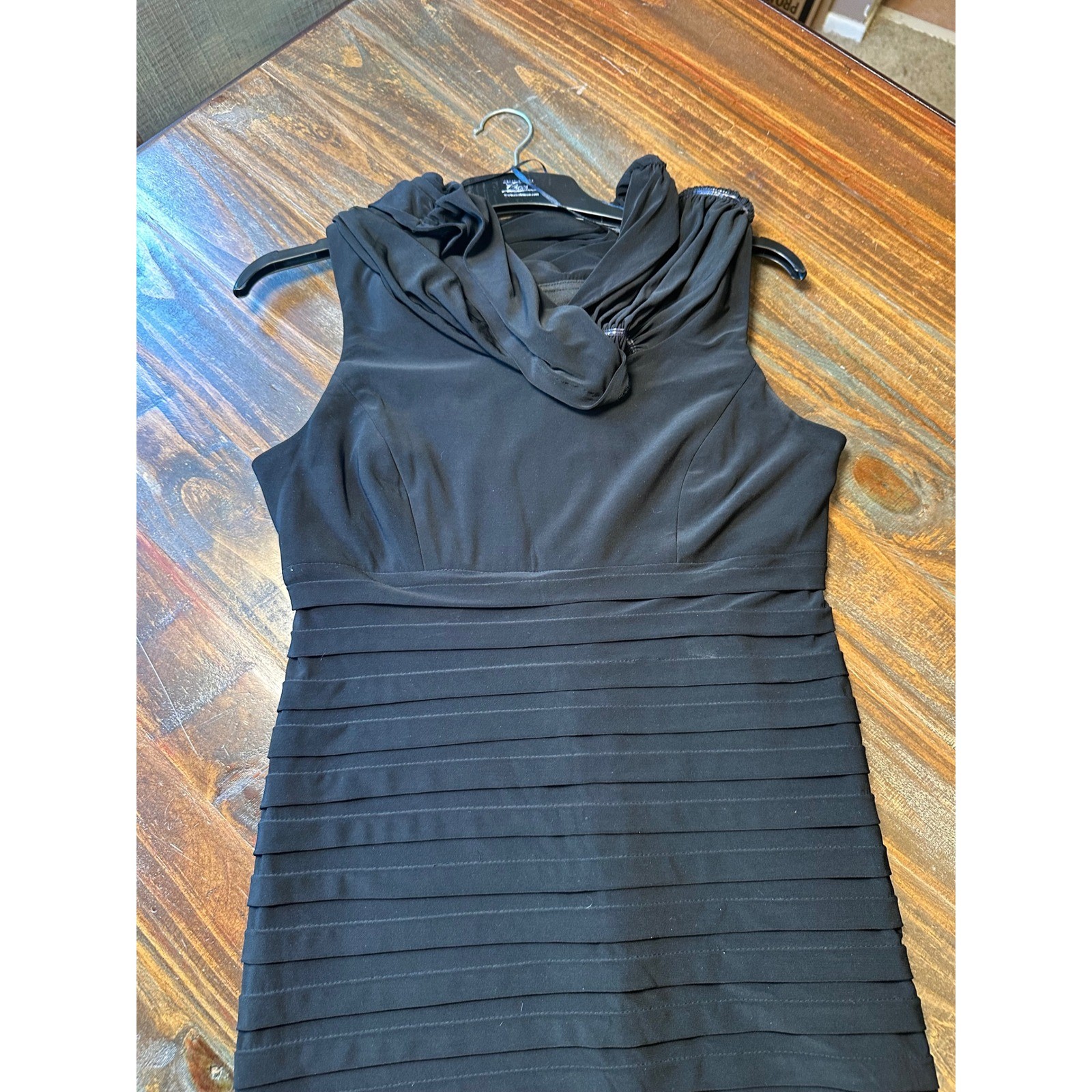 Scarlett Womens Black Off Shoulder Tiered Cocktail Dress Rhinestone Brooch Sz 6