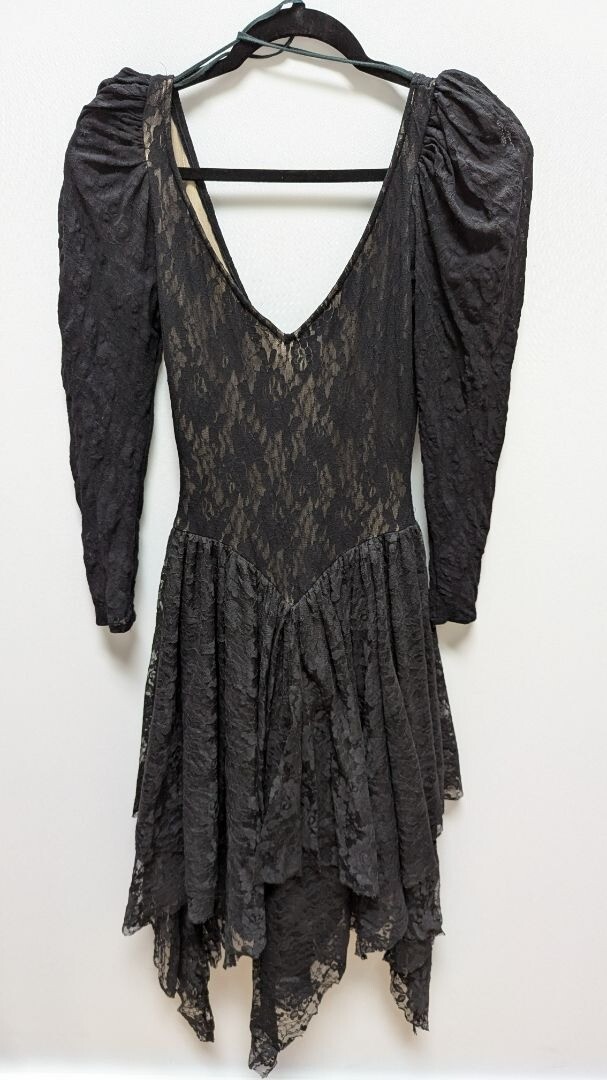 (3/4) TD4 Black Lace Asymmetrical Hem Cocktail Dress
