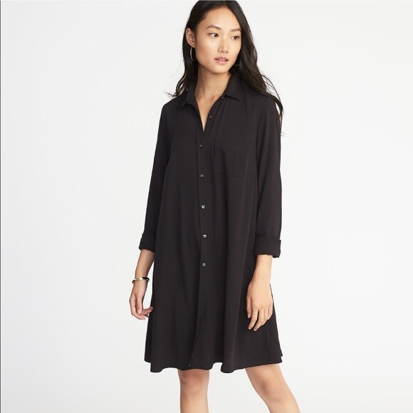 Old Navy Woman’s NWT Size XS All Season Classic “Little” Black Shirtdress