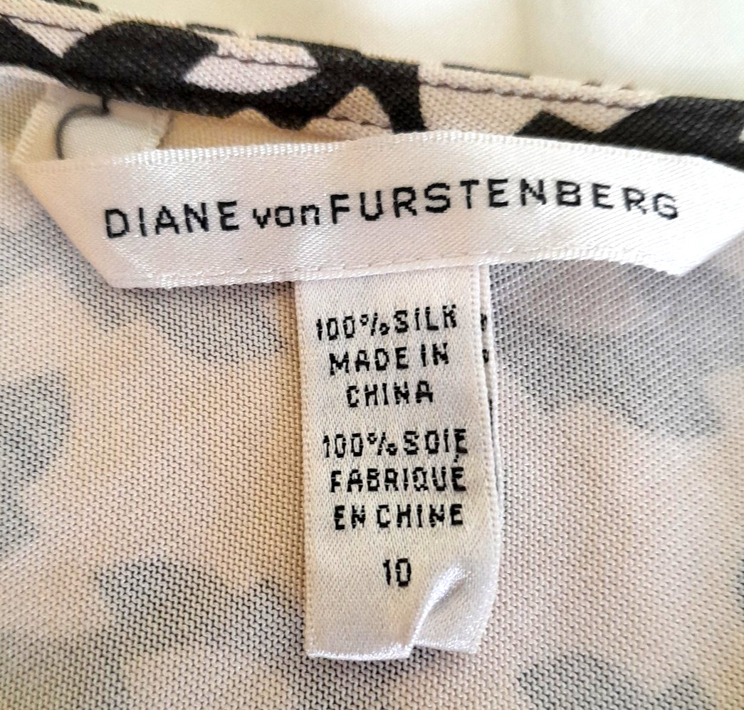 STUNNING VINTAGE DIANE VON FURSTENBERG BROWN & CREAM PRINT SILK CINCHED DRESS