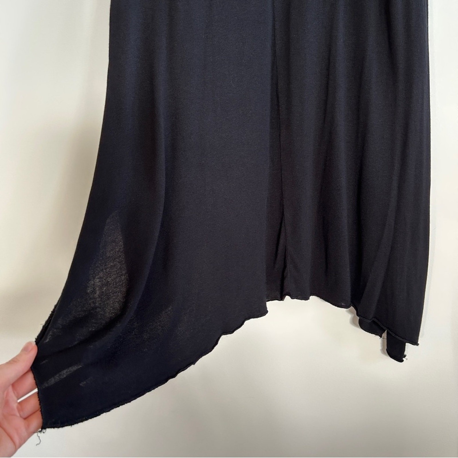 LUUKAA Black Scoop Neck Handkerchief Hem Sleeveless Stretchy Midi Dress Size 10