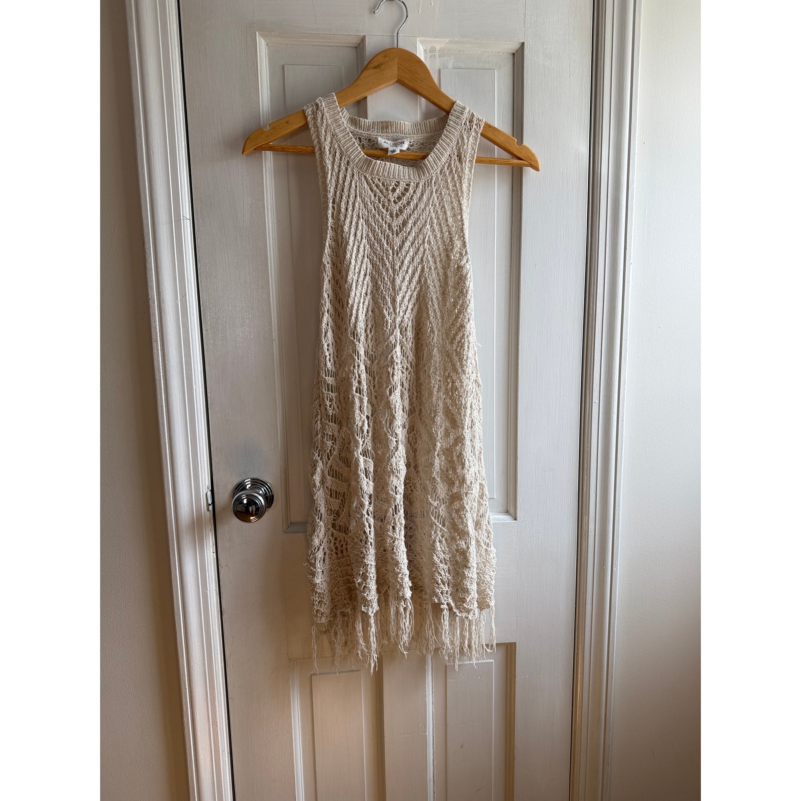 Allison New York Fringe Crochet Tunic Cover Up Cream Beige Size Small EUC