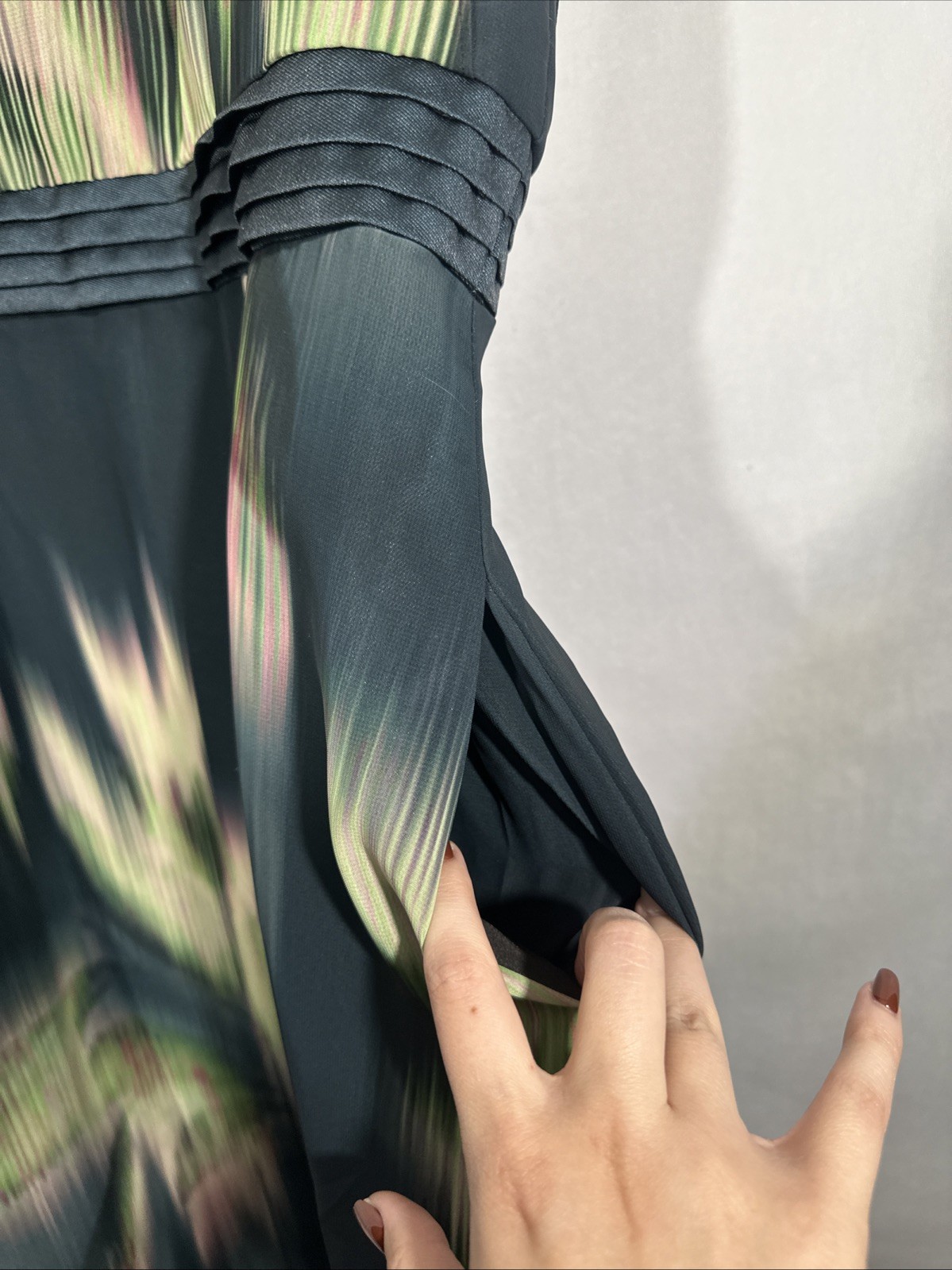 NEW $398 KAY UNGER [ 14 ] Tess Sleeveless A Line Gown in Black Green J1982
