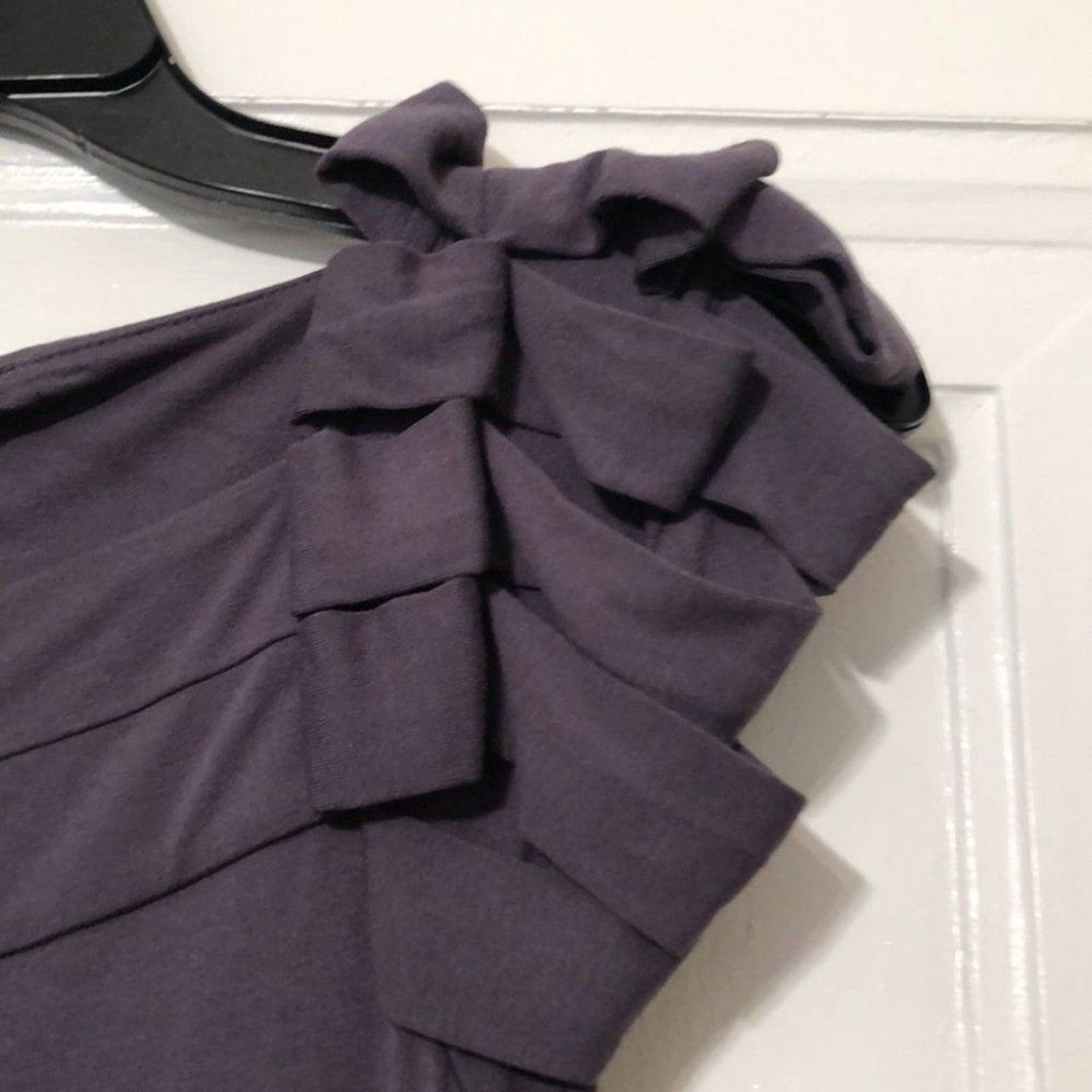 Cute grey dress with shoulder design Cynthia Rowley