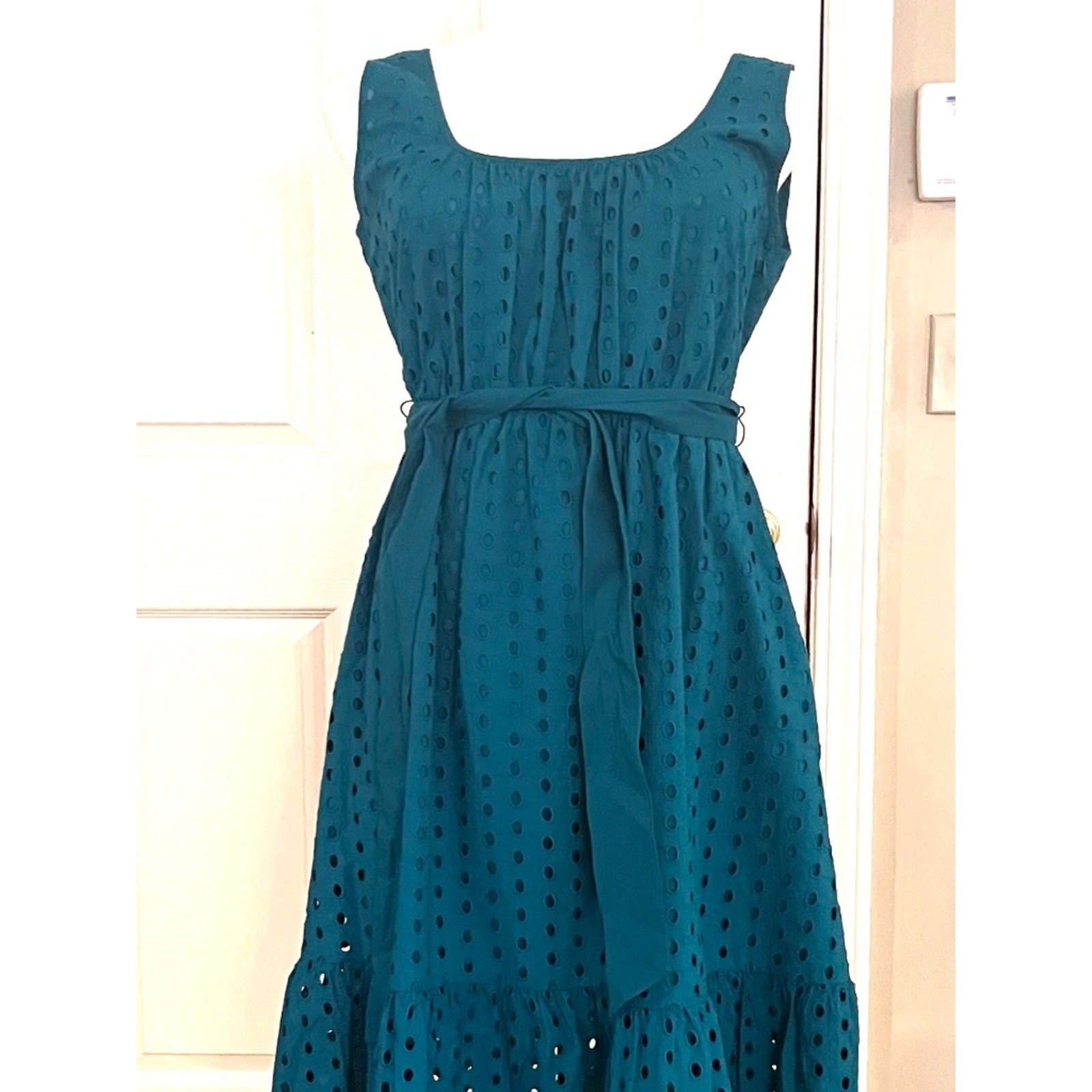 NWT JCrew Factory Belted Eyelet Midi Dress in a Beautiful Vivid Jade Color