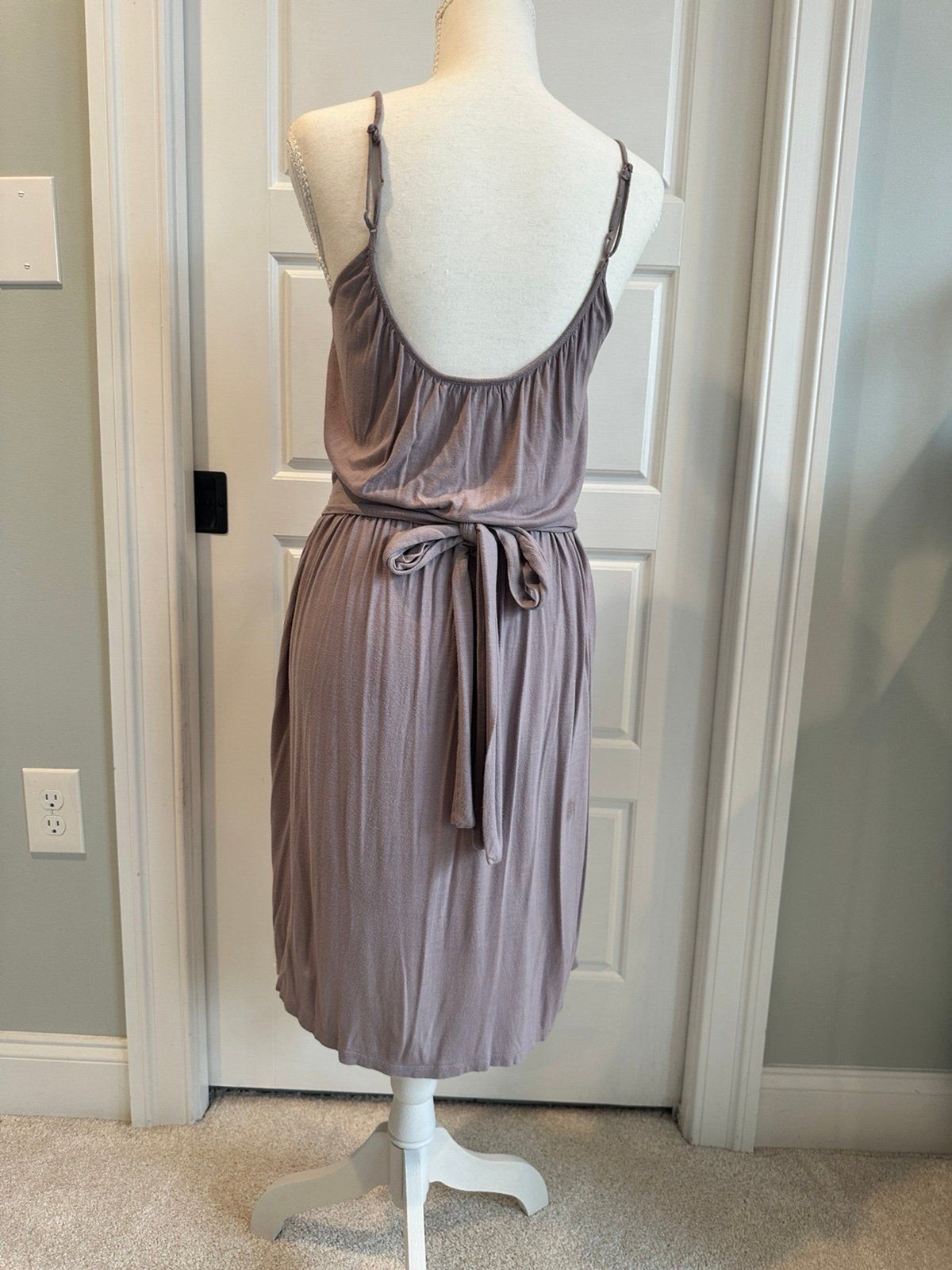 o The Max Boho Mauve Ruffle Neck Midi Dress Ruched Waist XS