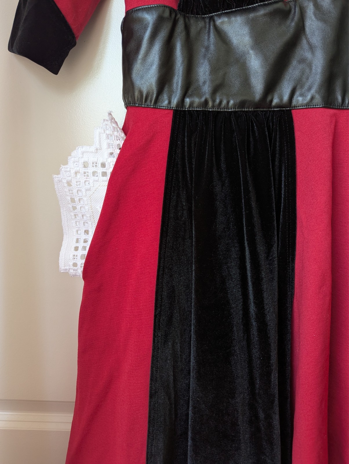 XL Elhoffer Design Red Black Velvet Galactic Decoy Star Wars Dress SDCC