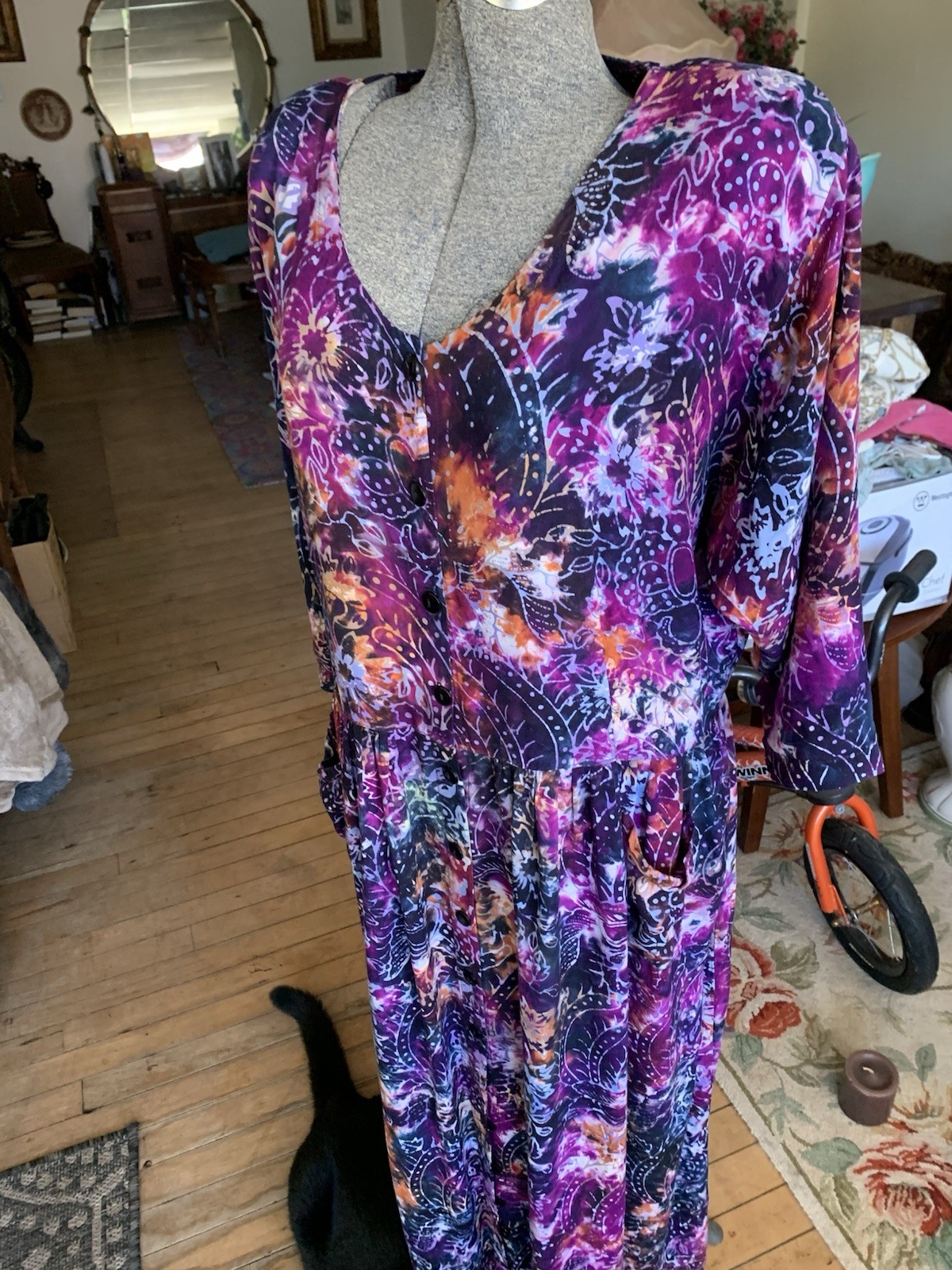 Women’s Purple Abstract V-Neck 3/4 Sleeve Button Front Midi Dress Regular