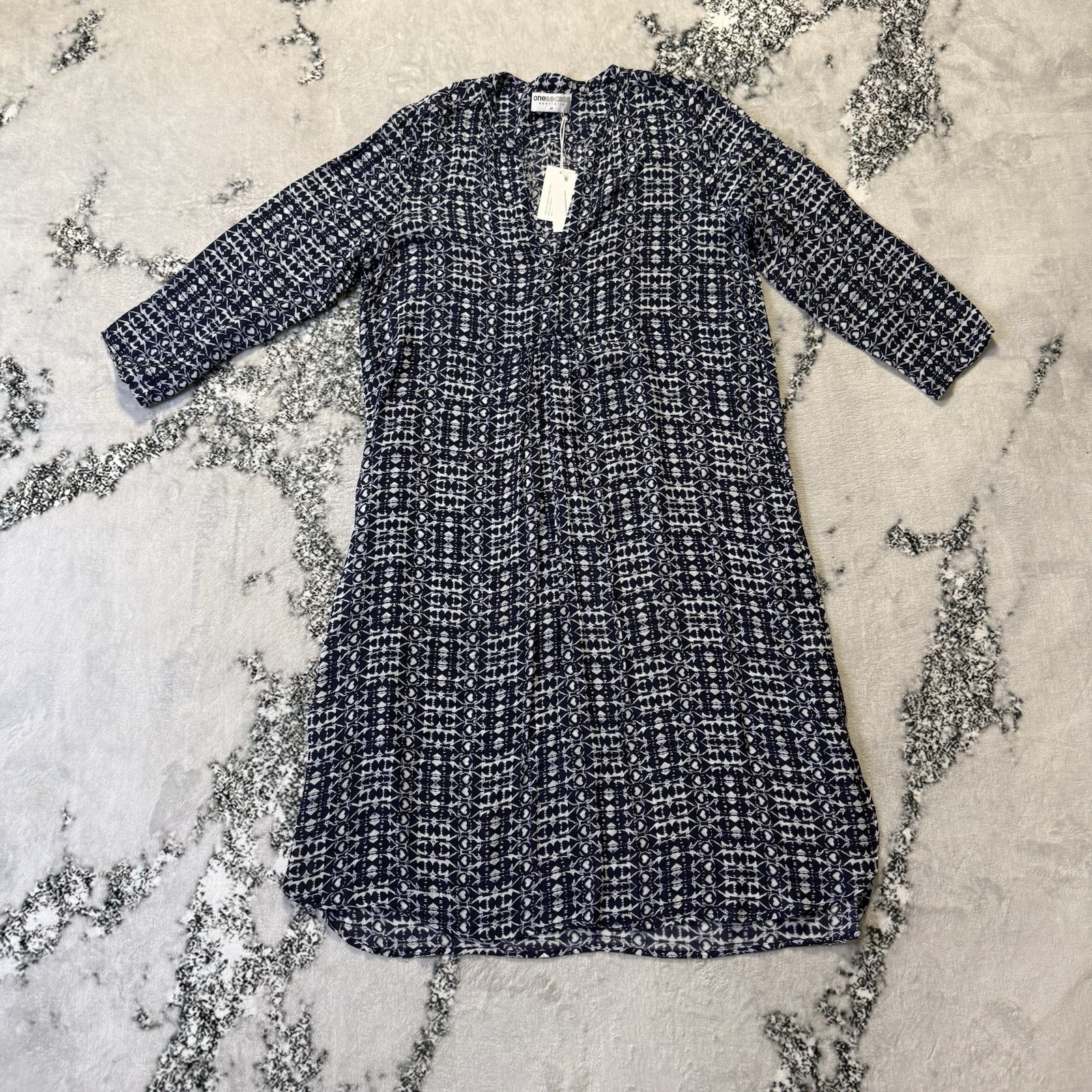 One Season Dress Womens Size M Black White Geometric Pappy Tunic 100% Viscose