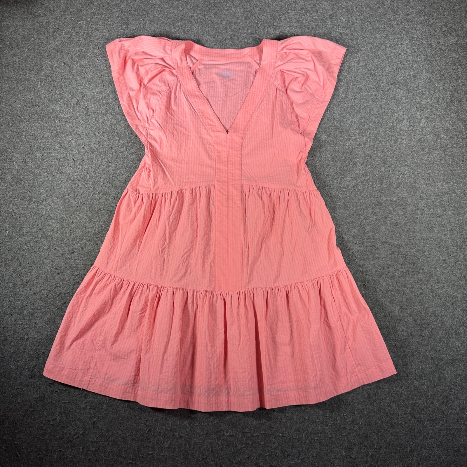 Vineyard Vines Performance Pink Tiered Flutter Sleeve Mini Dress Medium 2Q011465