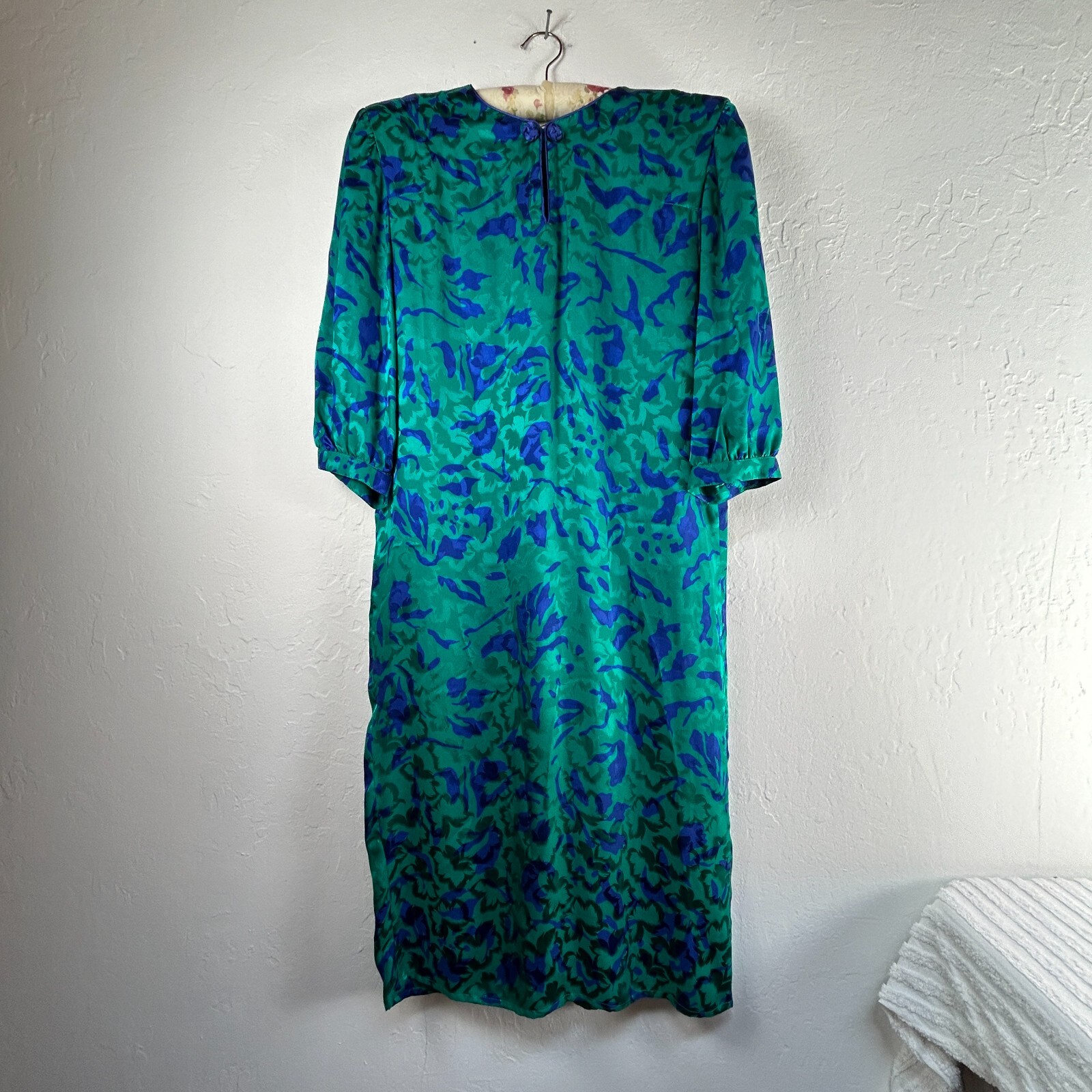 Made in Korea Women’s 100% Silk Blue Green 8 Patterned Short Sleeves Maxi Dress
