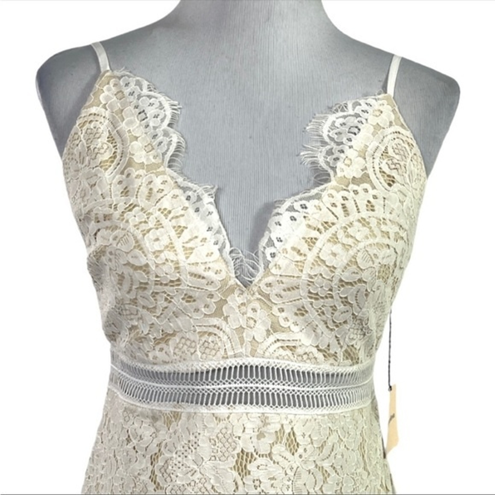 SUPERDOWN Lace Mini Dress Spaghetti Straps Plunge Vneck Ivory Size M