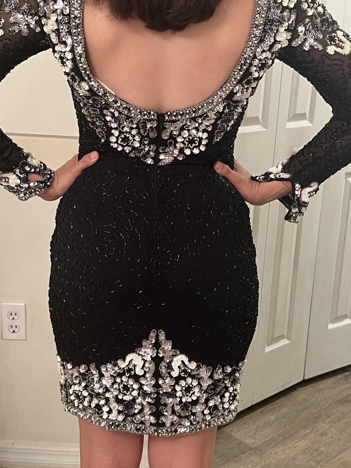 Oleg Cassini Back Tie Sequin Beaded Sz 4 DRESS White& Black