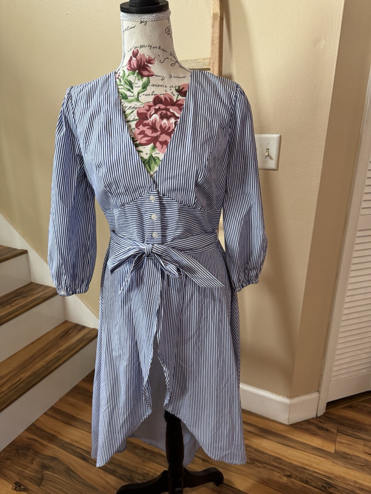 VENUS Wrap Dress Blue/White Striped V-Neck 3/4 Balloon Sleeve Midi Size 4