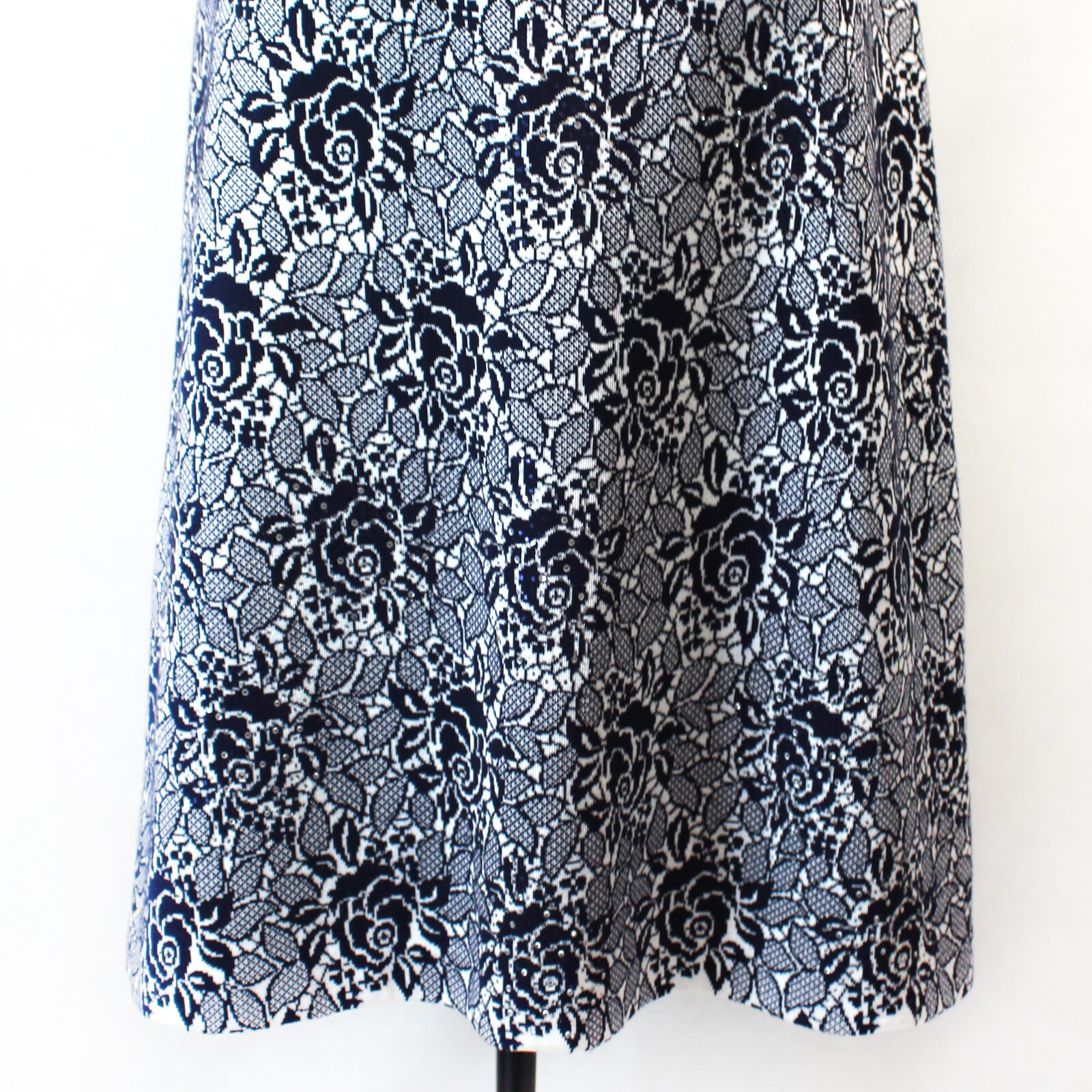 Evening Slim Elegant Beaded Floral Zip Dress Small No label