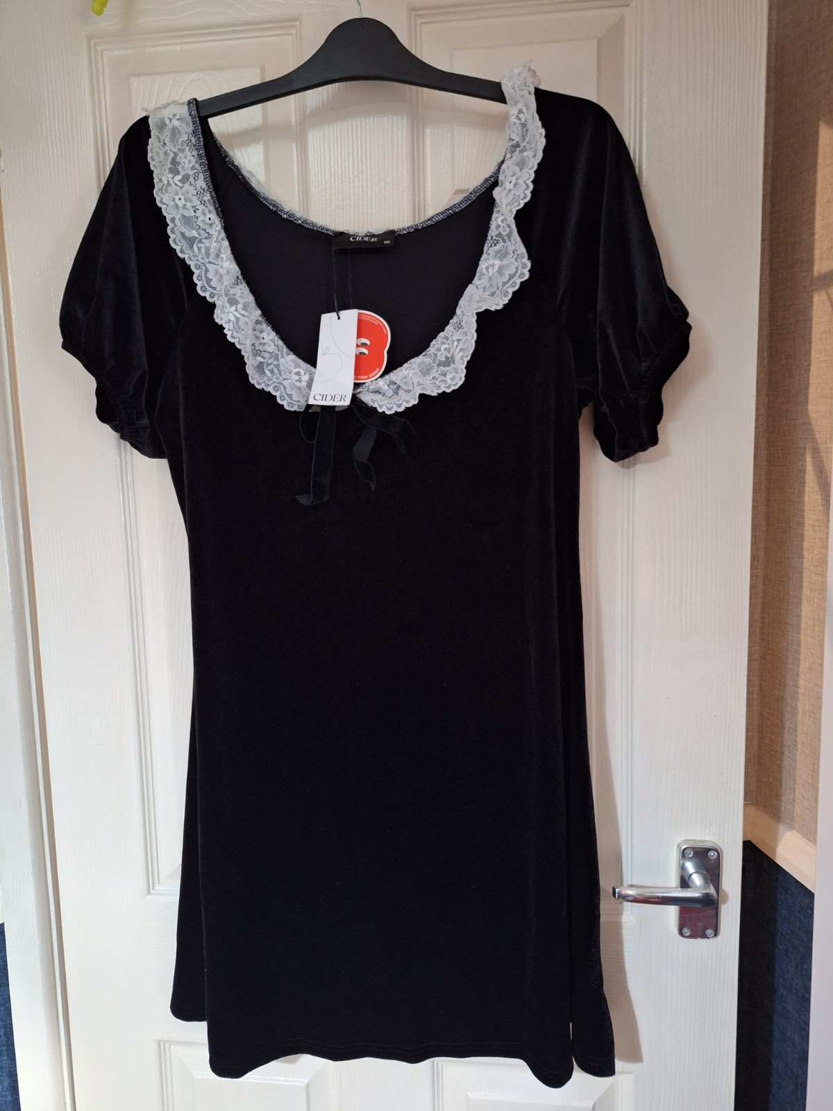 cider velvety black dress white lace neckline sz1xl stretch goth alternative NEW