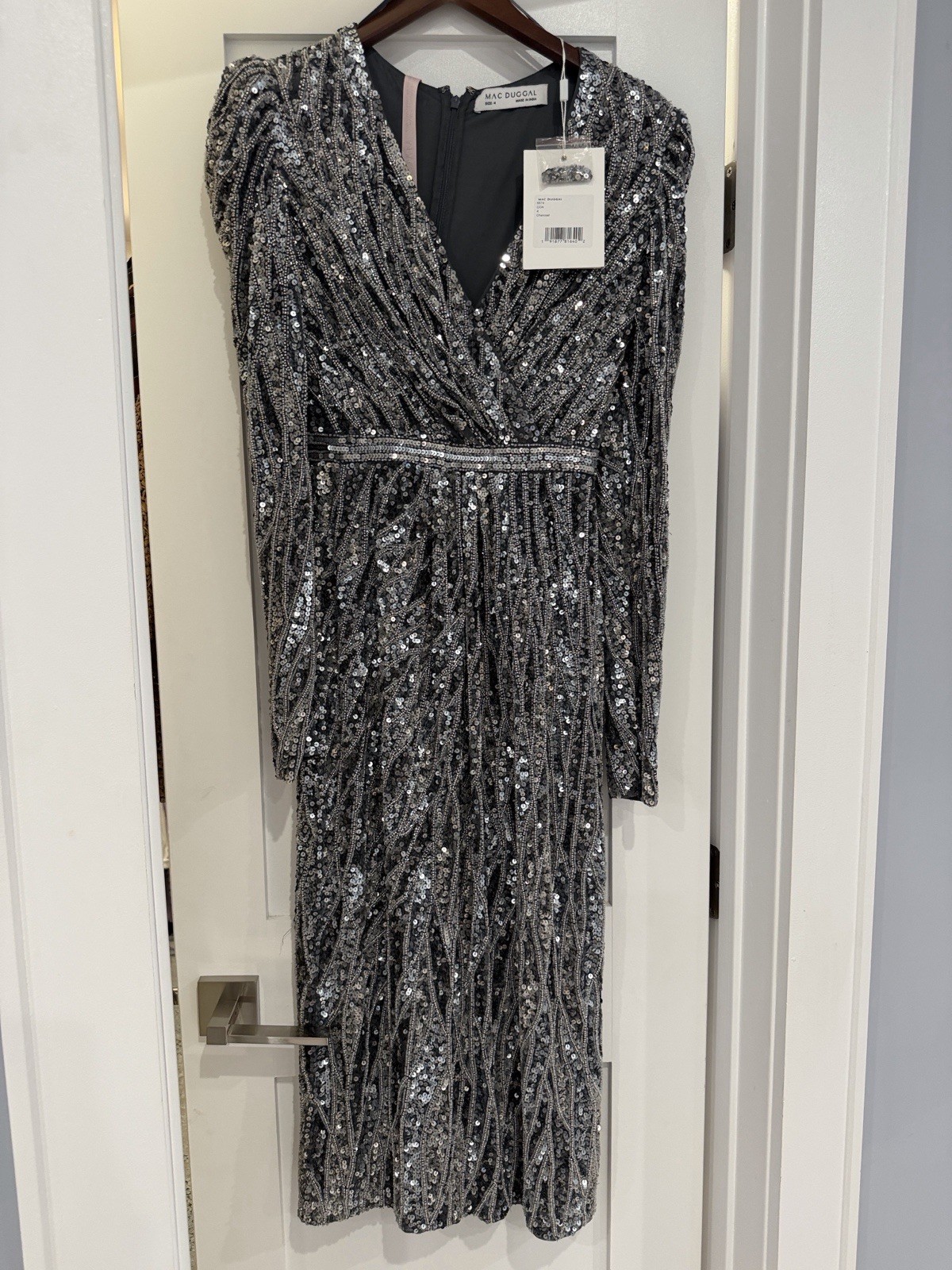 Mac Duggal Womens Size 4 Charcoal Sequin V-Neck Long Sleeve Midi Sheath