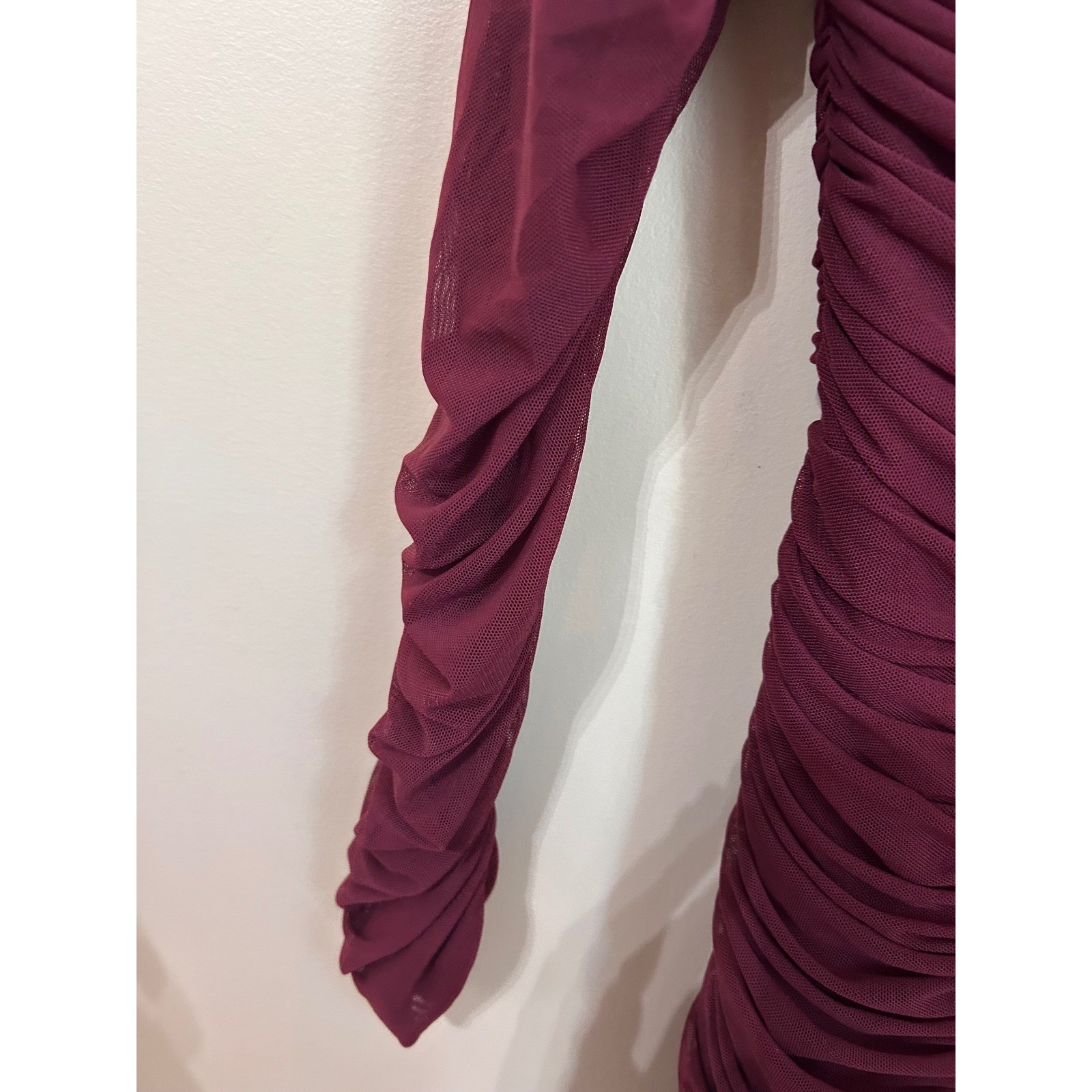 Dress the Population Dawn Burgundy Ruched Mesh Mini Dress Long Sleeve Size L