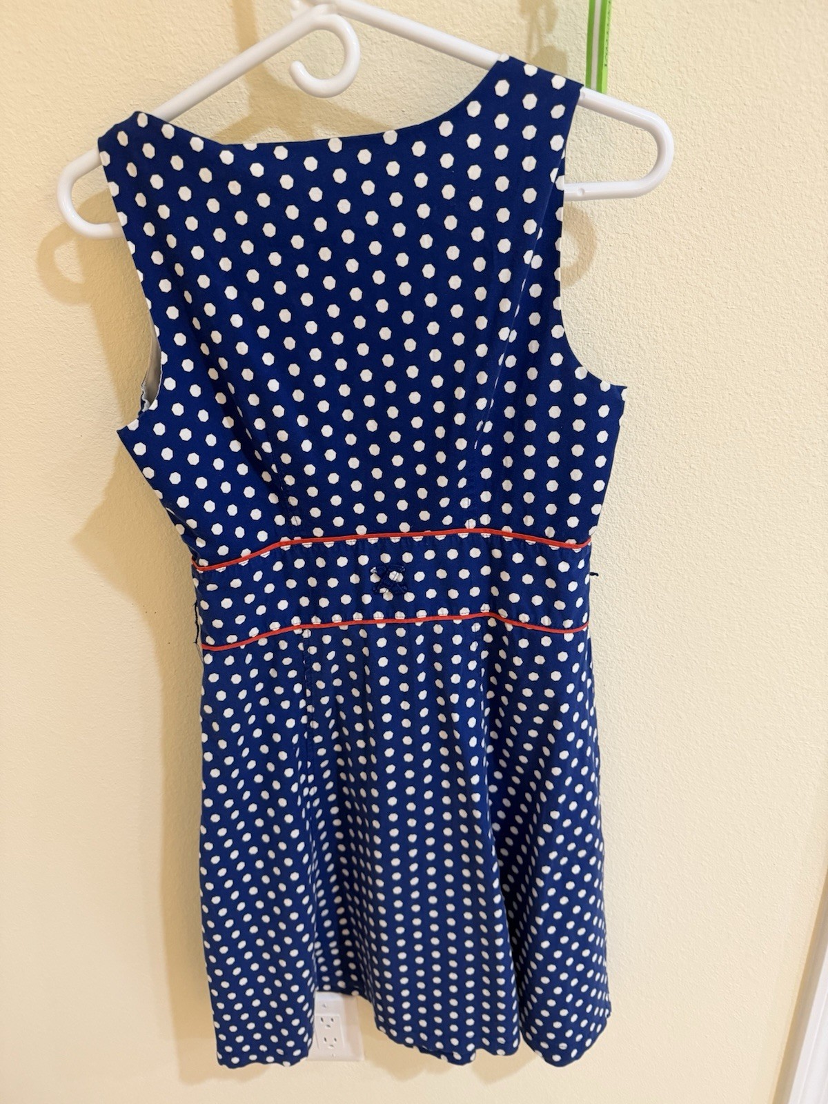 Robbie Bee Womens 6 Fit & Flare Polka Dot Scoop Neck Lined Zip Dress Knee