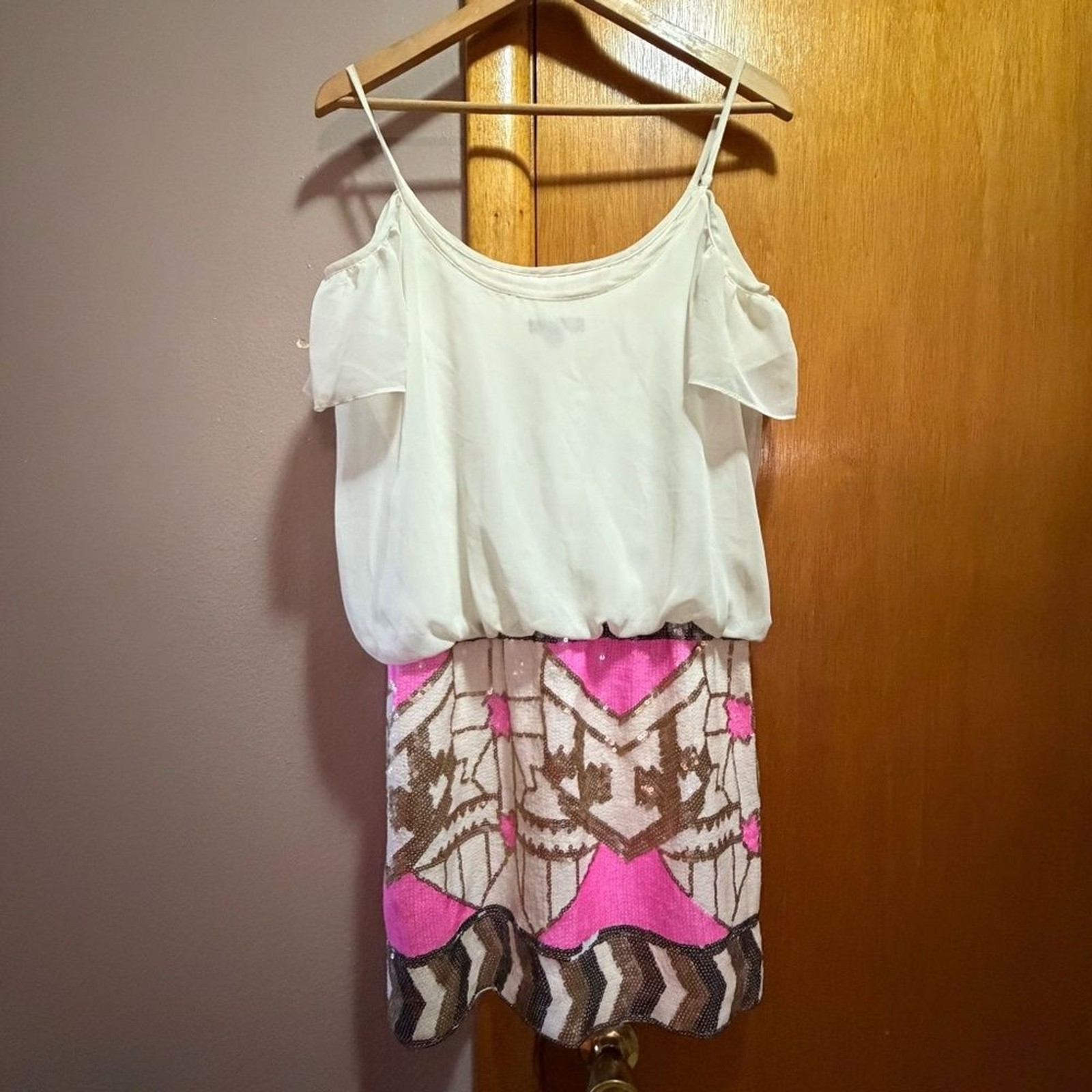 Chiffon Cold Shoulder Sequin Mini Dress White Pink & Gold Medium Cocktail Glam