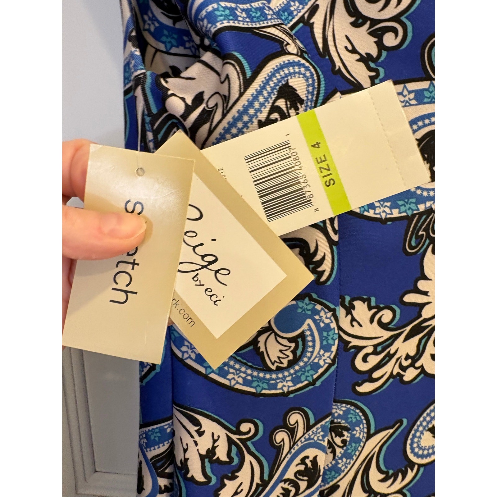 Beige by ECI Size 4 Blue White Paisley Print Sheath Dress New With Tags