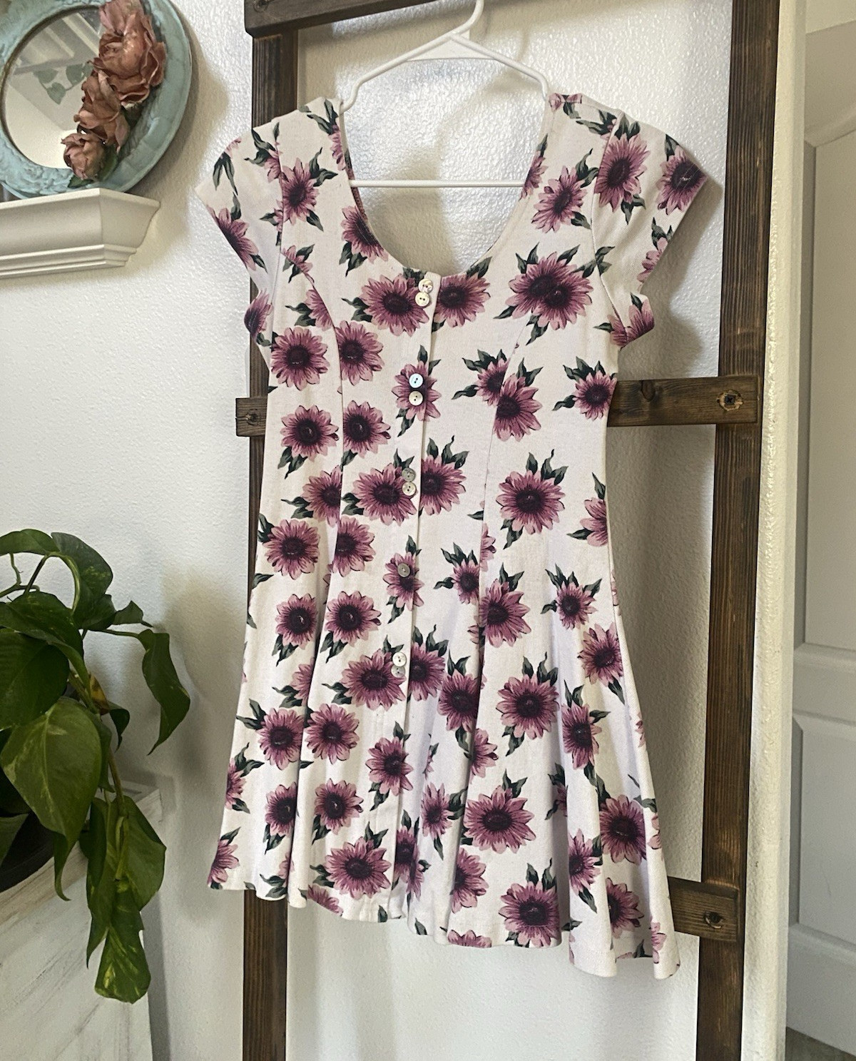Vintage Top10 Fit & Flare Floral V-Neck Cap Sleeve Short Dress White/Purple M