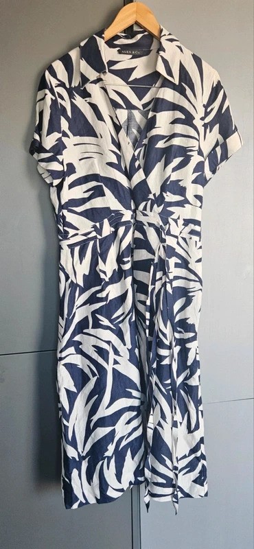 Alex & Co navy blue cream tropical leaf wrap midi dress linen blend size 18