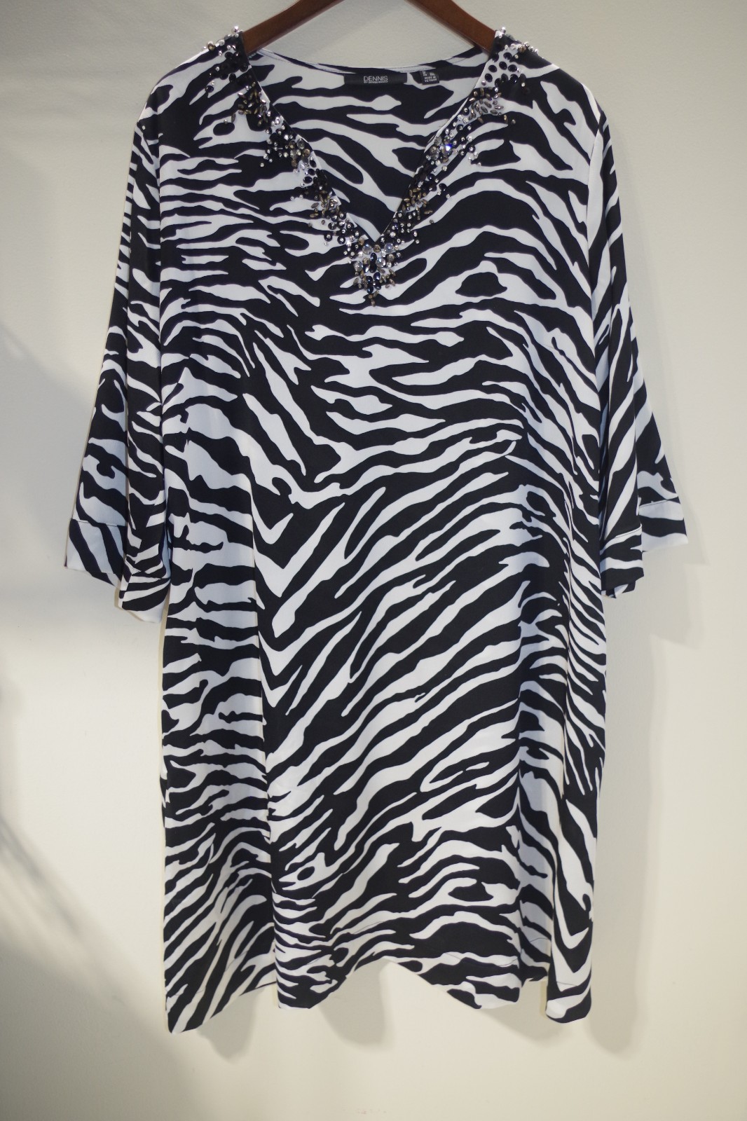 Y1 Dennis by Dennis Basso Black & White Zebra Print Embellished Dress 1X V Neck