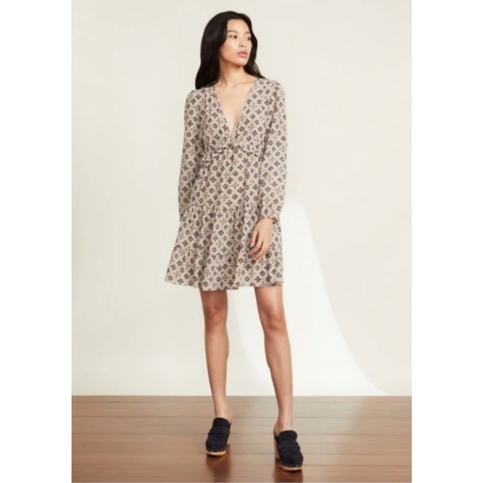 Veronica Beard Size 4 Delray Long Sleeve 100% Silk Mini Dress Peasant Boho B22