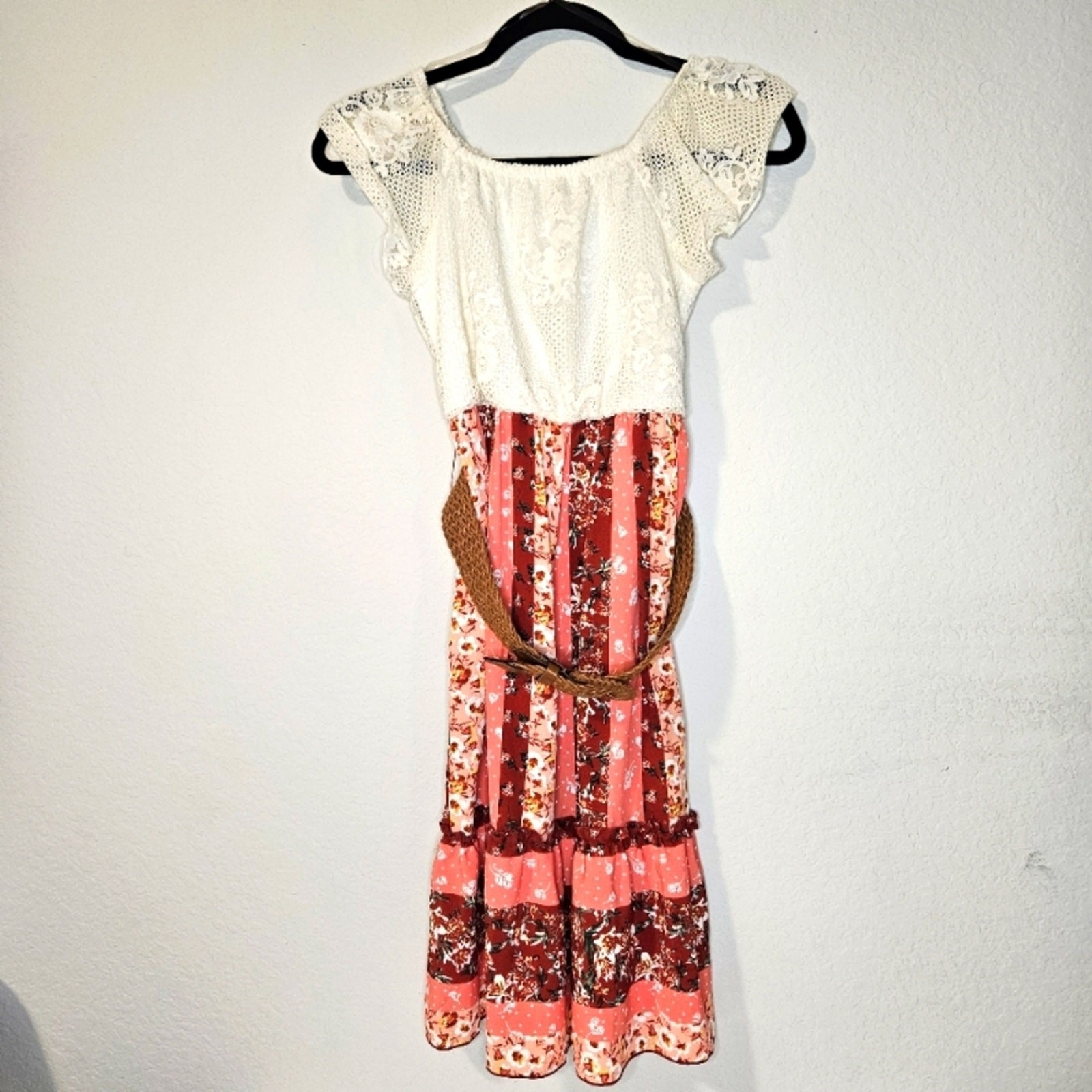 Speechless white lace top w/ pink and deep maroon color skirt with braided belt
