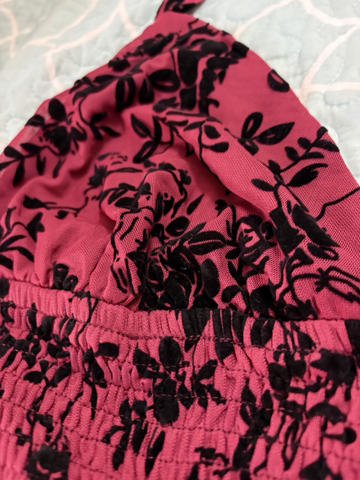 Windsor Burgundy/Black Floral Halter Backless Smocked Ruffle Tie Large