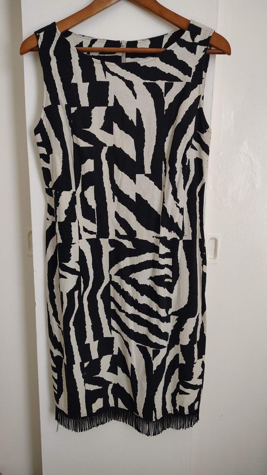 Robbie Bee Women Zebra Stripe Sheath Dress With Fringe Hem Size 16 Sexy Artsy