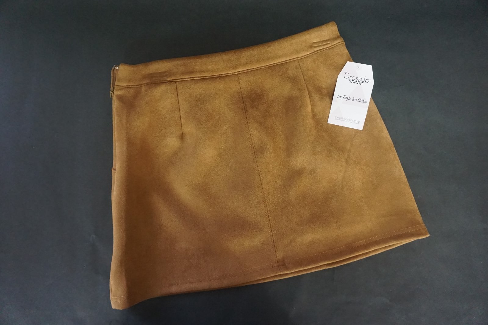 Honey punch sz med lady skirt dress up boutique tan stretch 90% poly 10 spandex