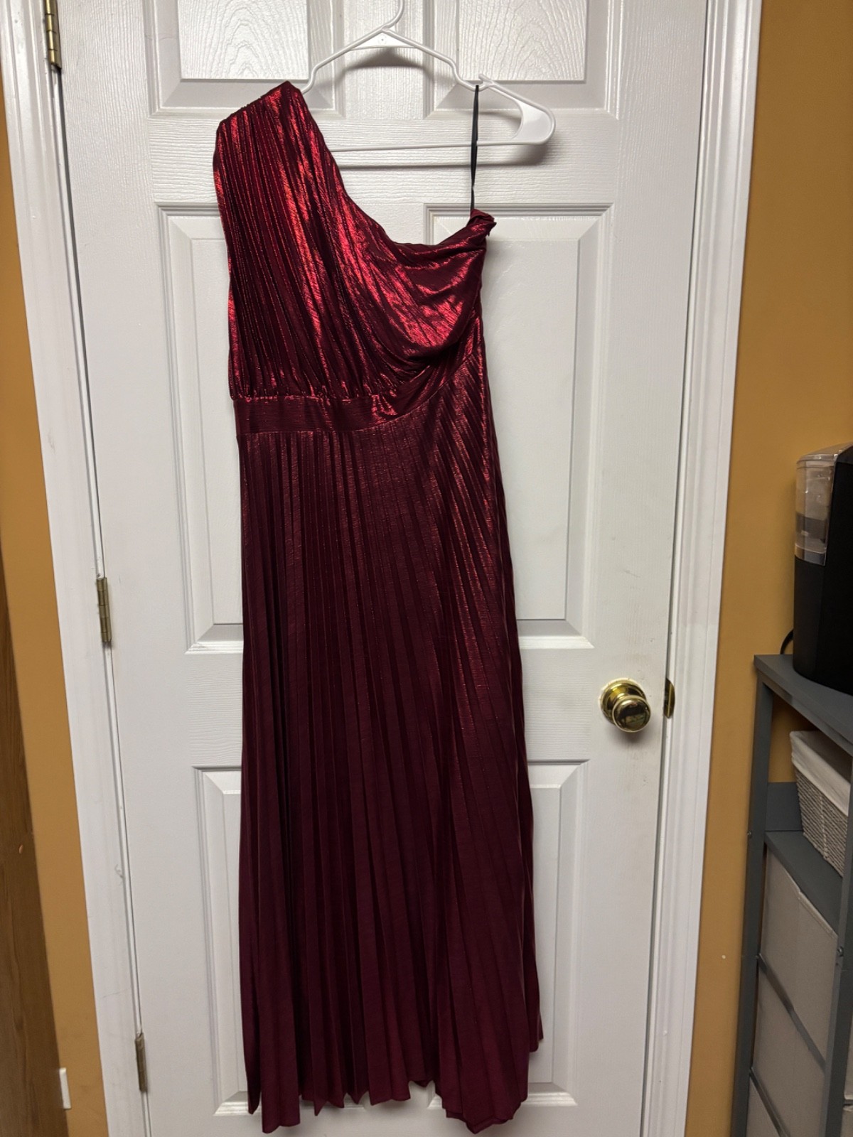 Aomei Red Dress