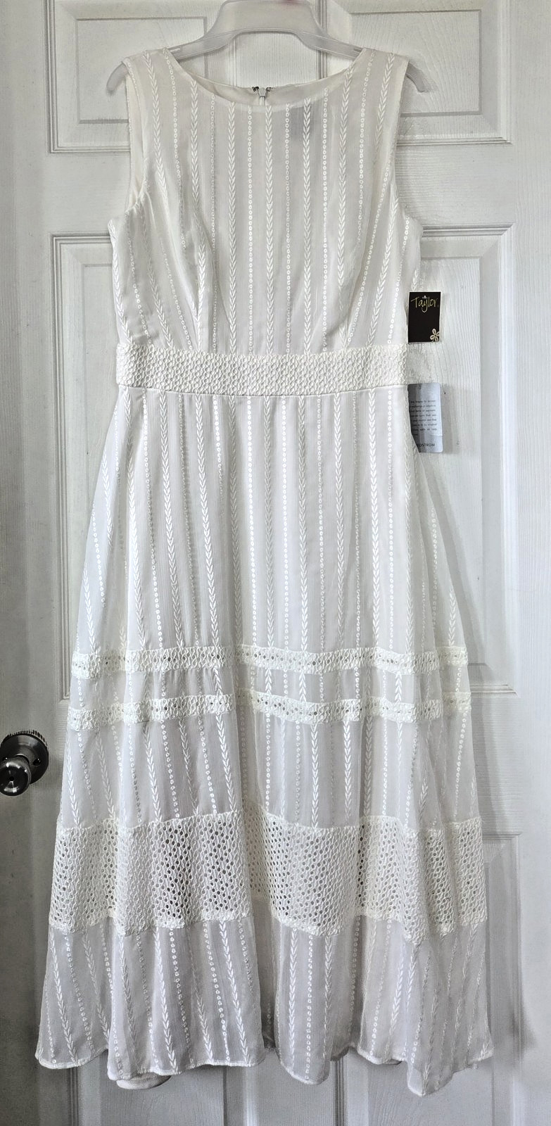TAYLOR Ivory Embroidered Eyelet Maxi Dress Tiered Sleeveless Romantic Size 8 NWT