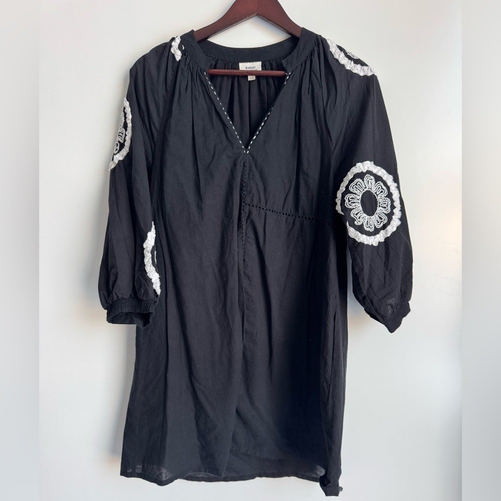 RATAN Textiles women black dress white embroidered flowers small medium Oversize