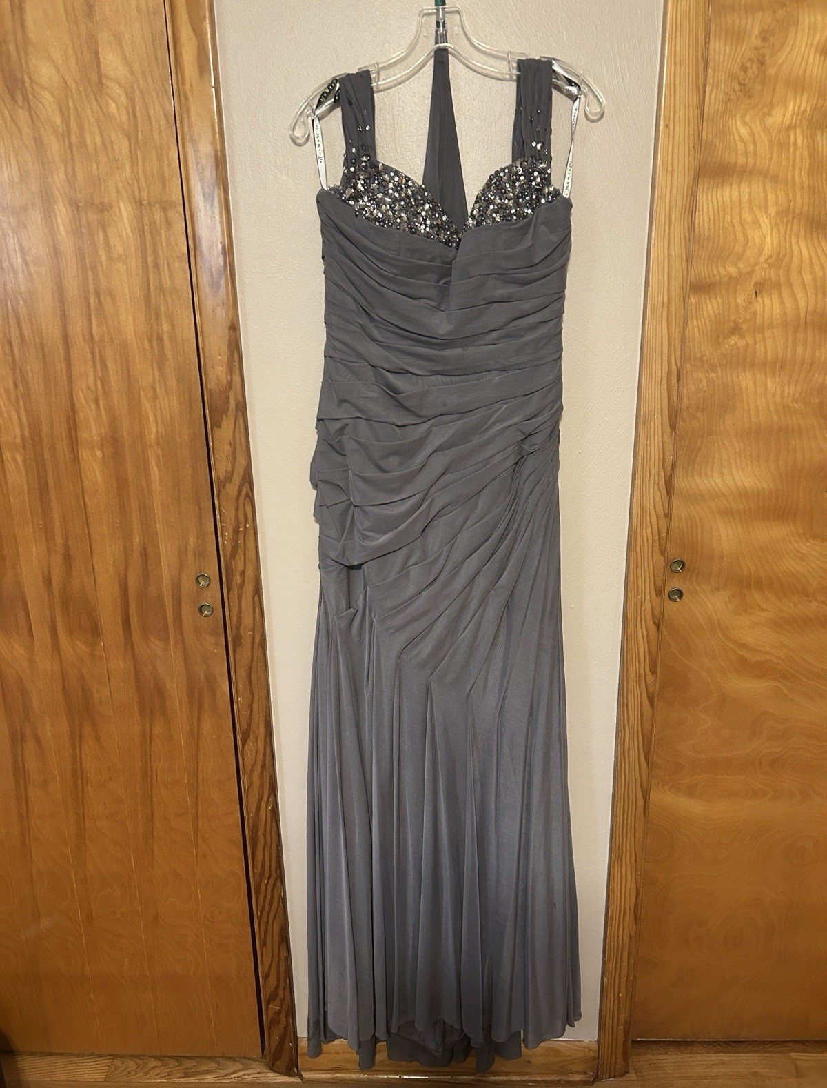 Rina di Montella Gray Chiffon Beaded Rhinestone Ruched Sweetheart Gown 10