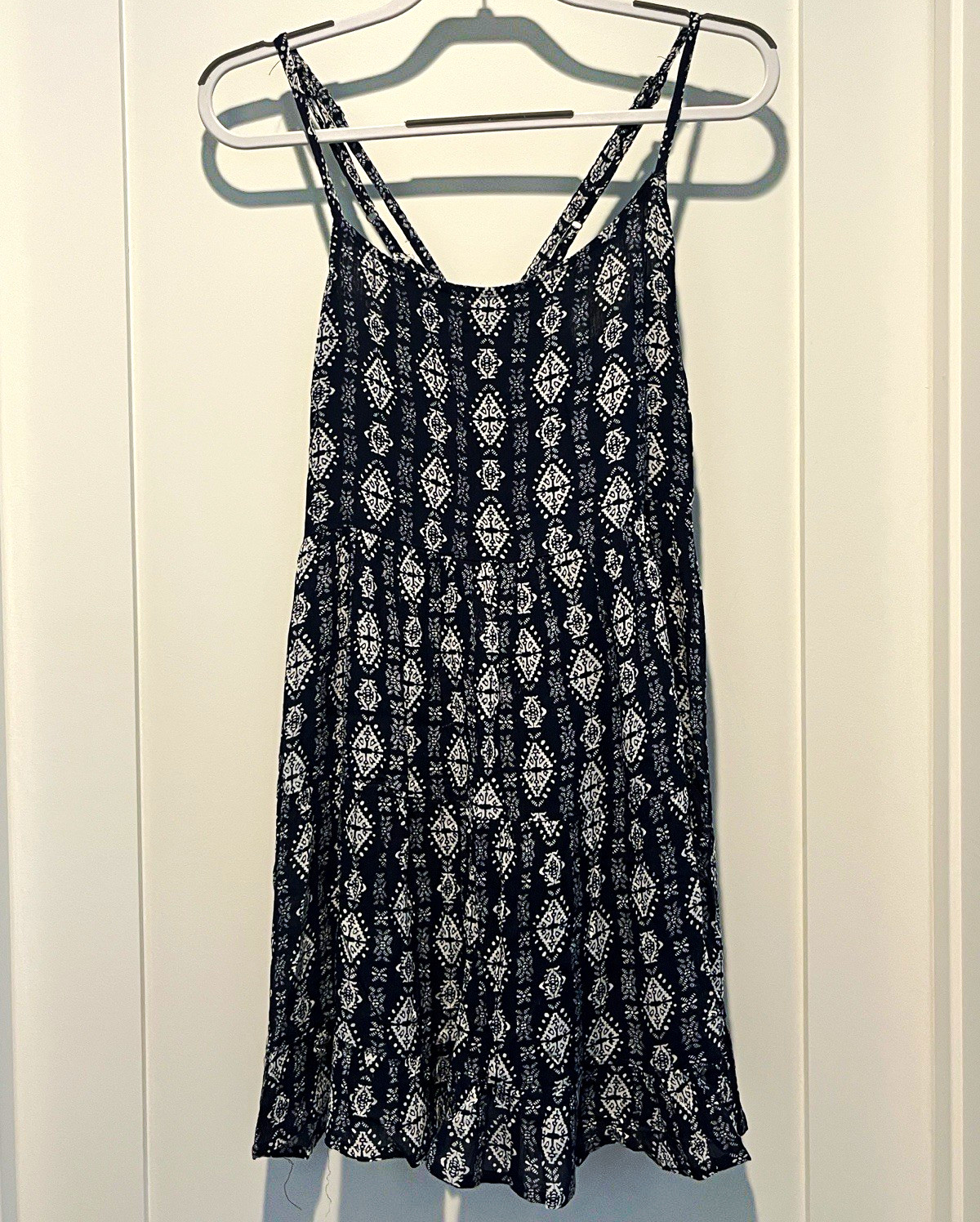 Beach by Exist Women’s Geometric Blue/White Mini Dress Size M