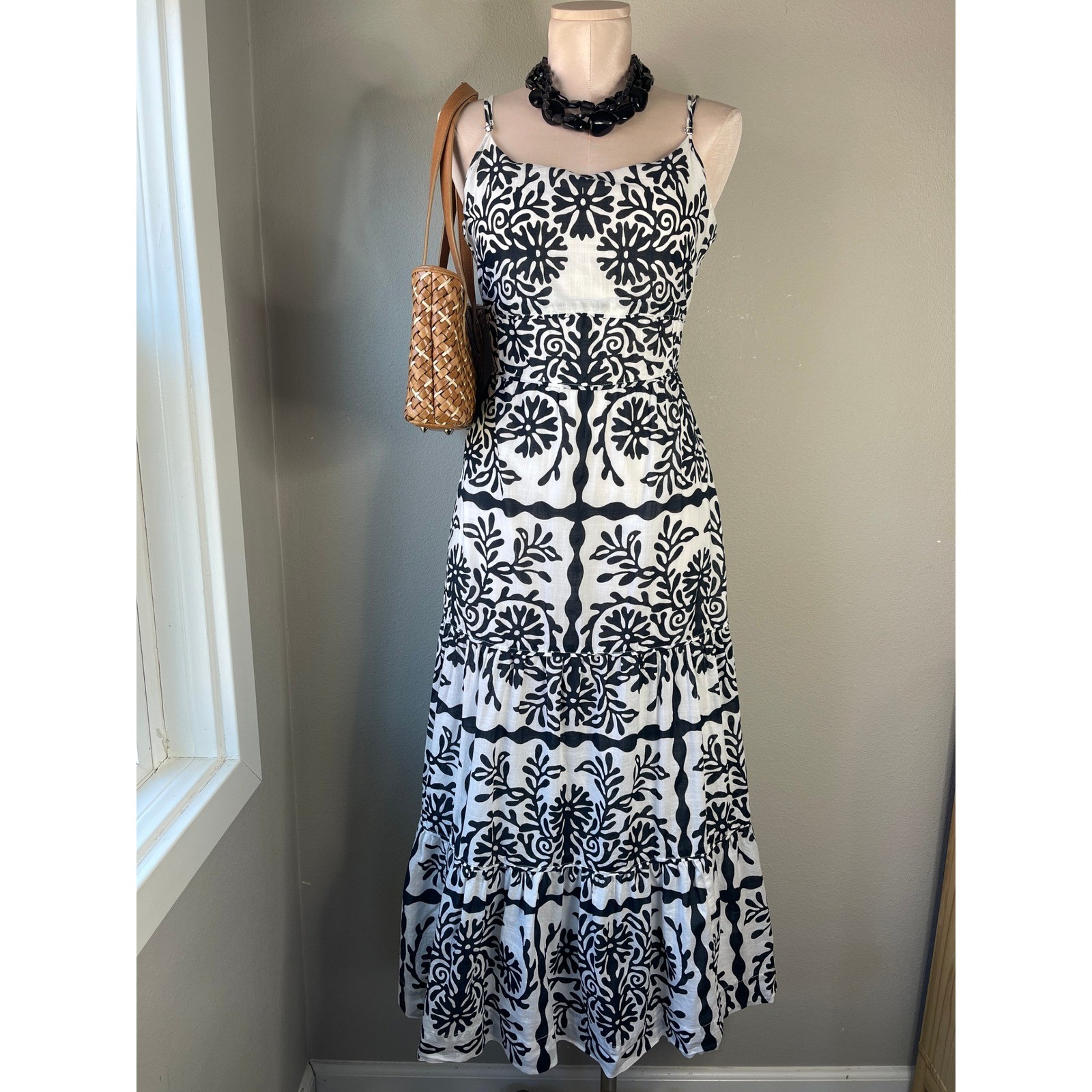 C&C California Maxi Dress Black White Cotton Tiered Medallion Print Pockets M
