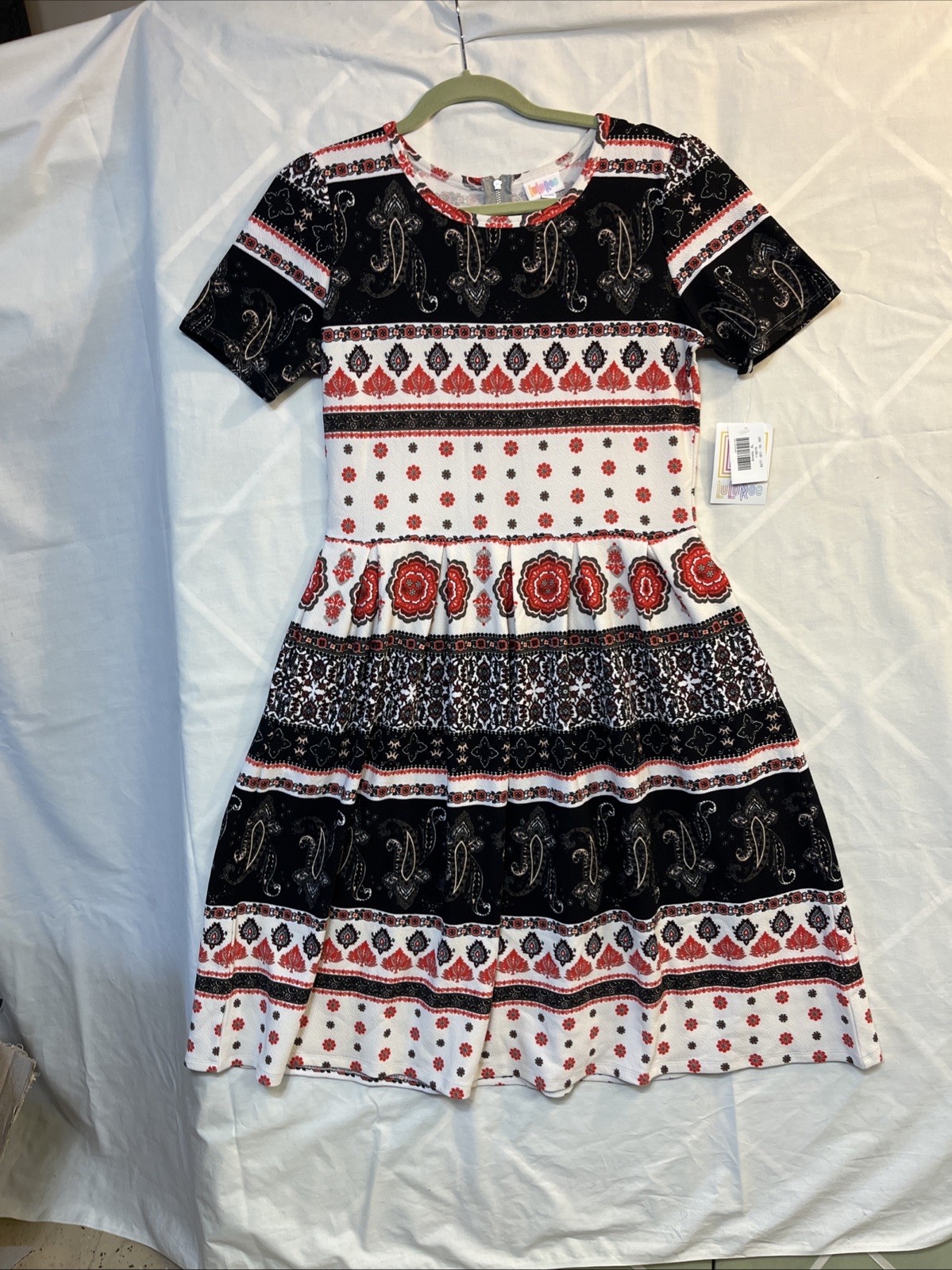 LulaRoe XL Amelia Dress NWT w/ Pockets Black Pink White Paisley Floral Flower