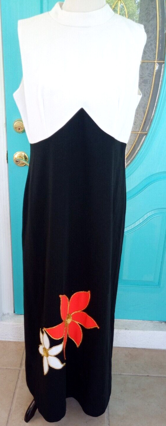 Vintage Christmas Dress Sleeveless 70’s 80’s Poinsettia Black & White Handmade
