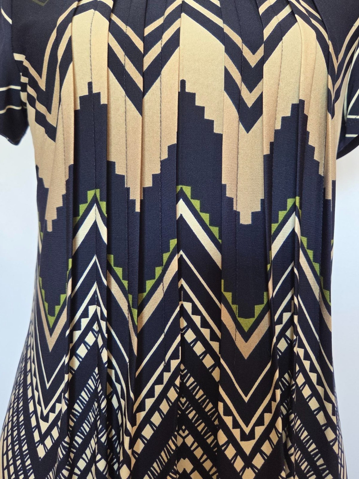 Perceptions Navy and Green Beige Chevron/Zigzag Ruched pattern S Dress