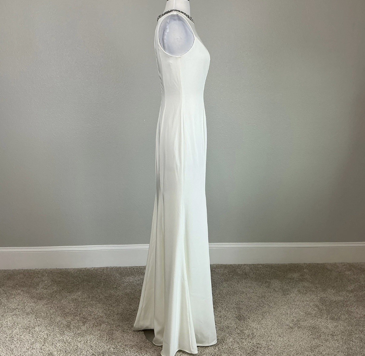Mac Duggal 49093 White Evening Gown Beaded Neck Sleeveless Mermaid Dress Size 4
