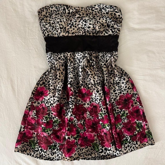 2000s Speechless strapless babydoll leopard print dress