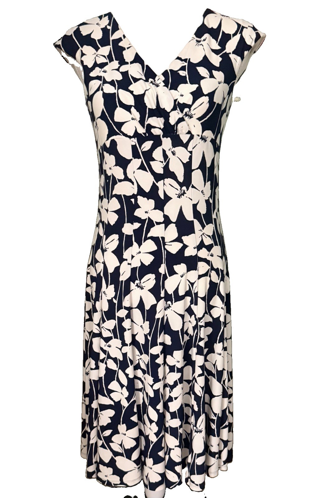 American Living Dress Sz 4 Black & White Fit & Flare Easy Care Knee Length