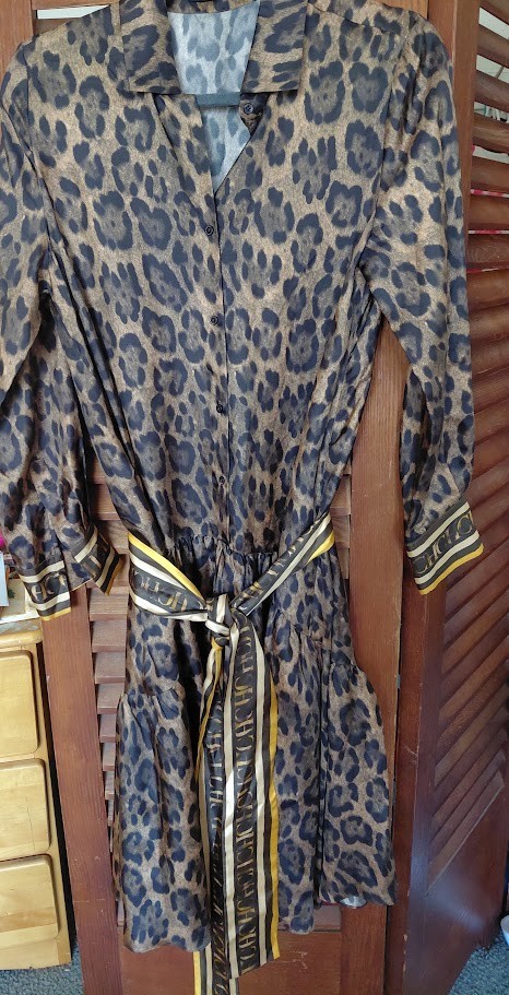 Carolina Herrera 100% silk Animal Print Brown Dress size US 14 L XL With Belt