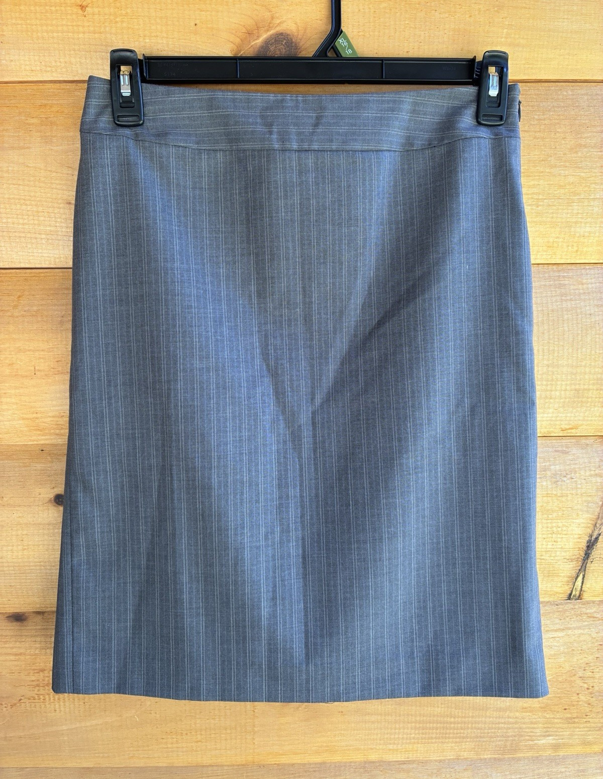 Banana Republic Petite 4 Gray Pinstripe Lined Knee-Length Pencil Skirt Free Ship